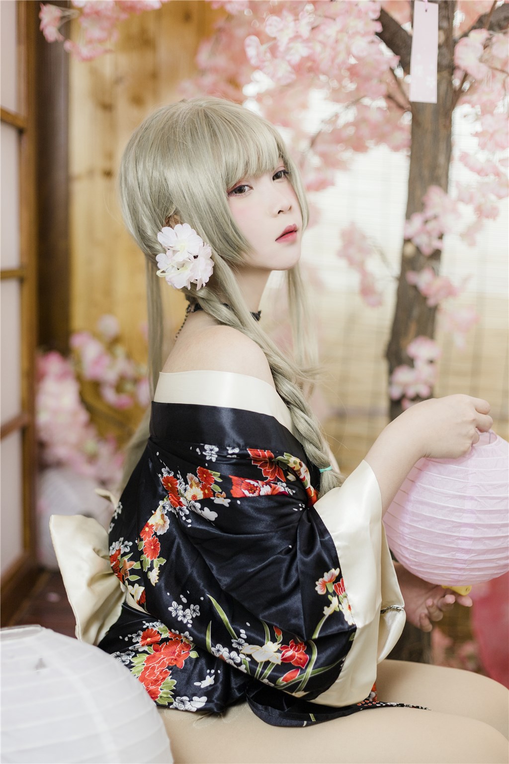 禁忌夜影录：豪门名流与影星密会丑闻，黑料全程追踪揭秘，禁忌摄影是哪里的